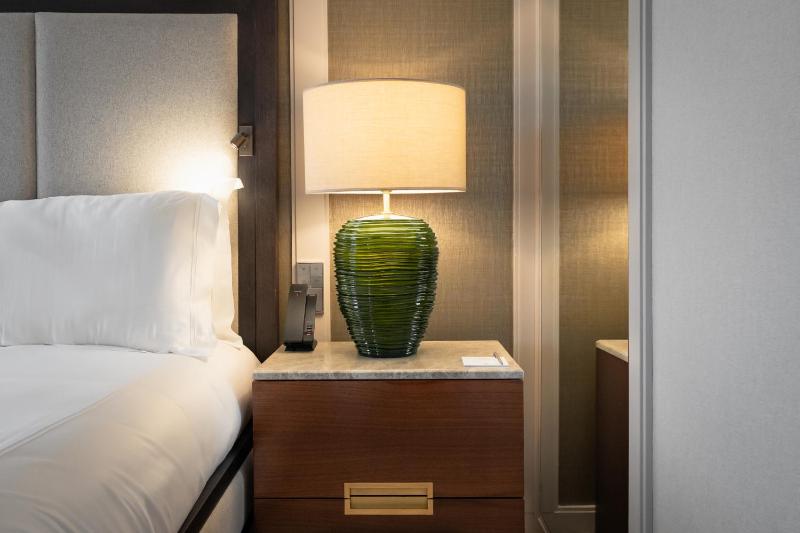 Prestige Double Room with Garden View image 3