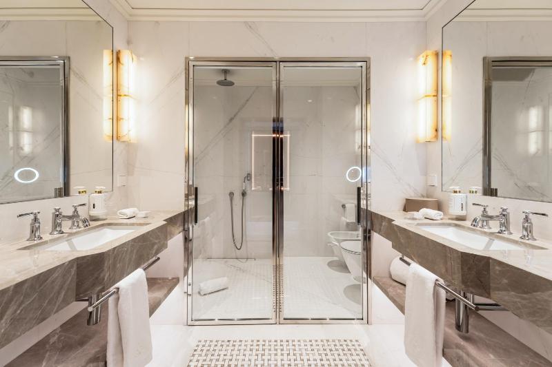 Prestige Double Room with Garden View image 4