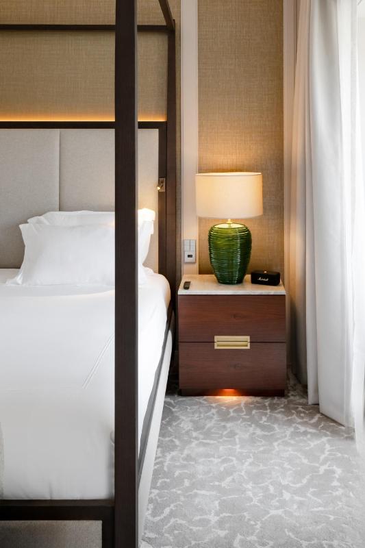 Prestige Double Room with River View image 3
