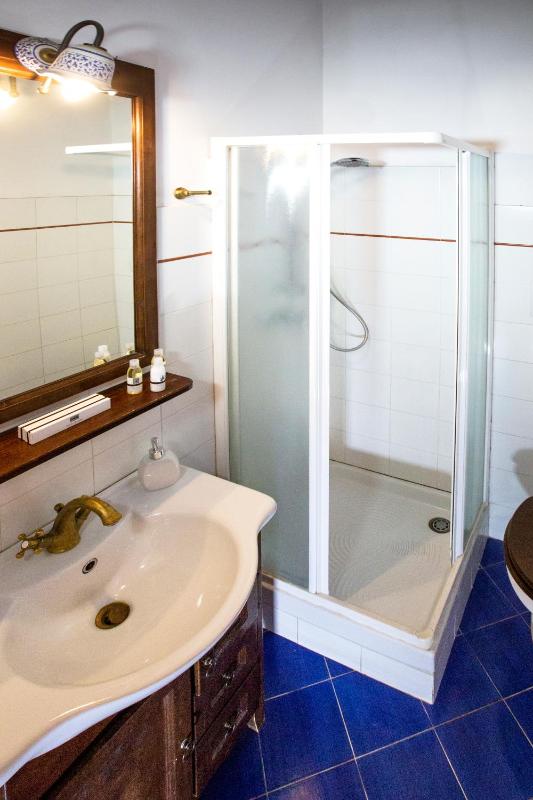  Double Room with Balcony image 3