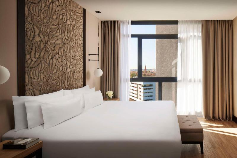 Junior Suite image 4