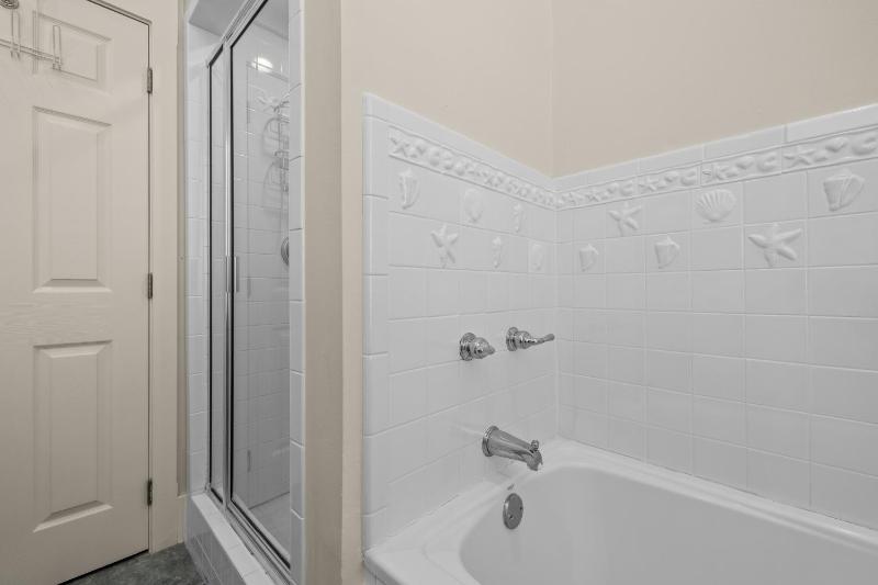 Breakers Home 8346 - image 20