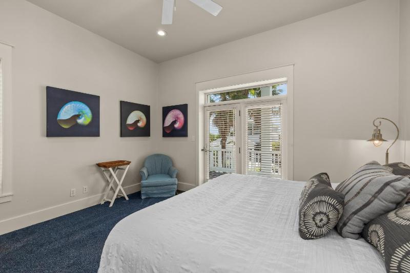 Breakers Home 8346 - image 11