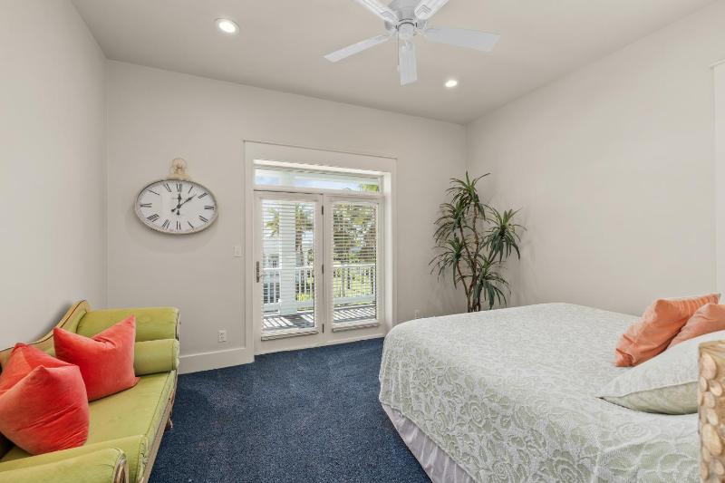 Breakers Home 8346 - image 42