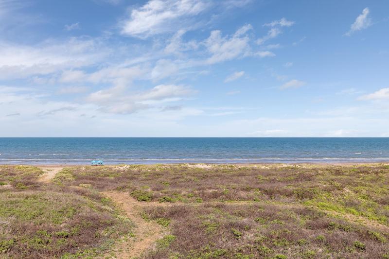 Breakers Home 8346 - image 4