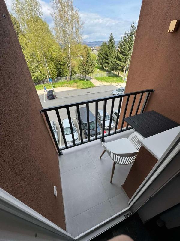 One-Bedroom Apartment with Pool View image 3