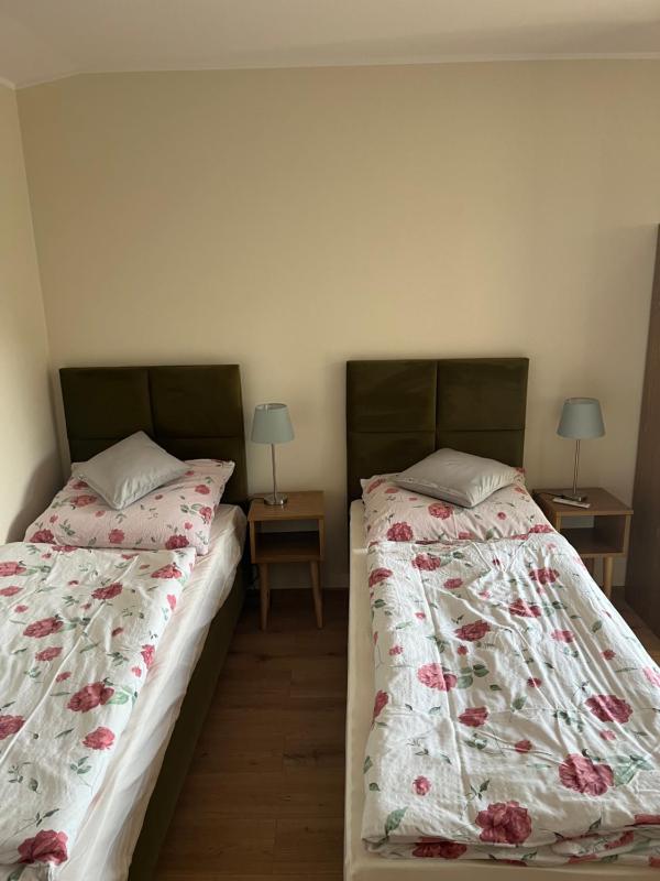 Large Double Room image 3