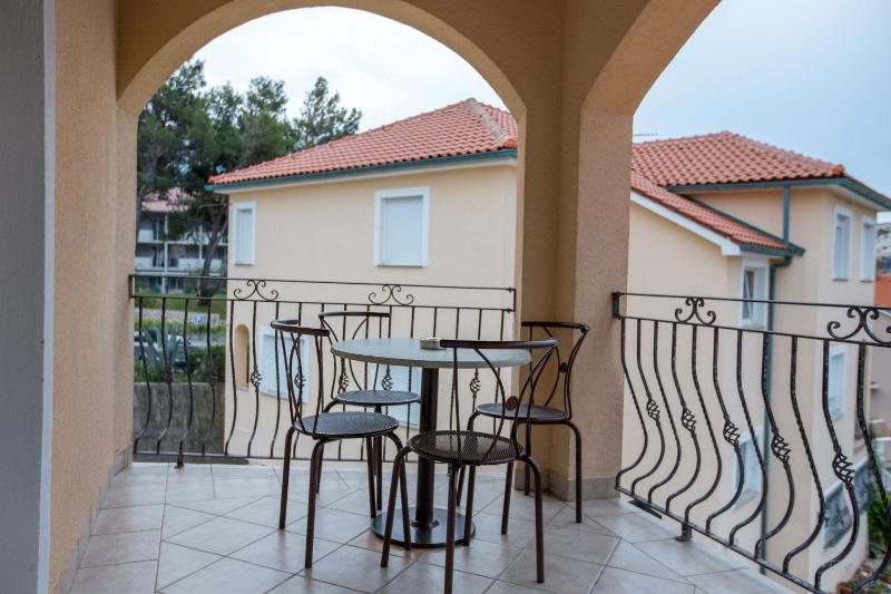 Apartments and Rooms Vitomir - image 19