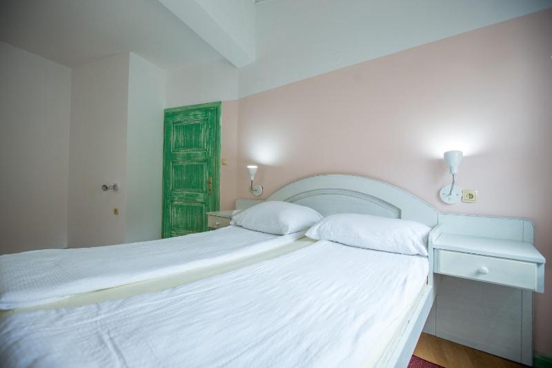 Apartments and Rooms Vitomir - image 31
