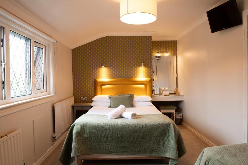Double Room image 1