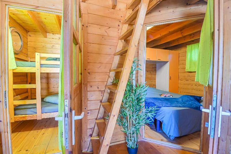 Three-Bedroom Chalet image 4