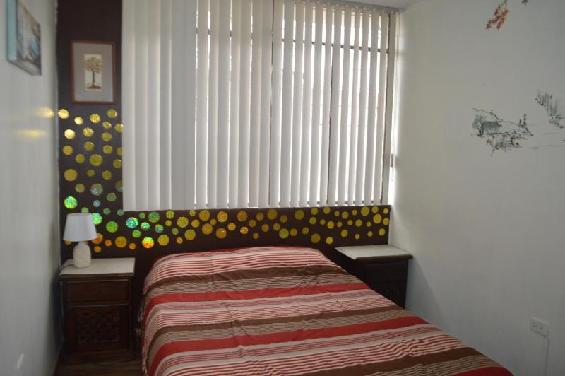 Apartamento independiente a 6 minutos de Mall el Jardín - image 5