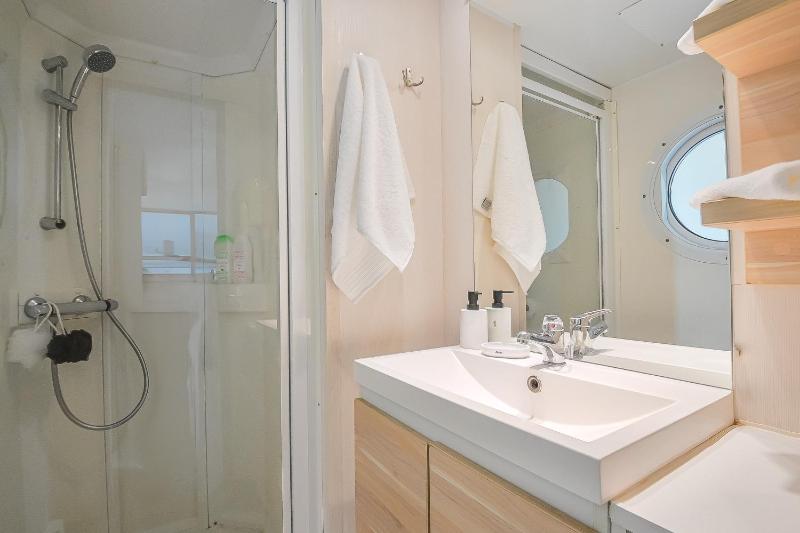 Mobile Home image 2