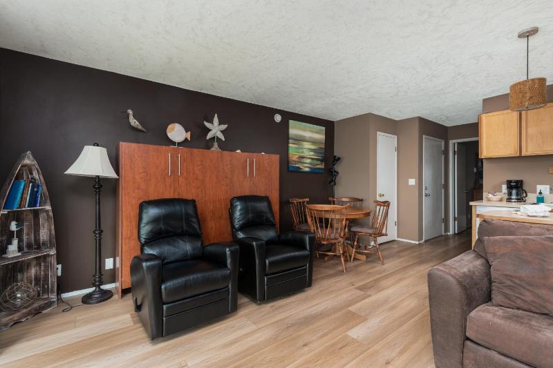 Ocean Terrace Condominiums - image 33