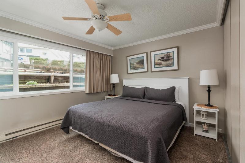 Ocean Terrace Condominiums - image 25