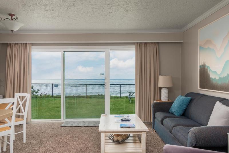 Ocean Terrace Condominiums - image 20