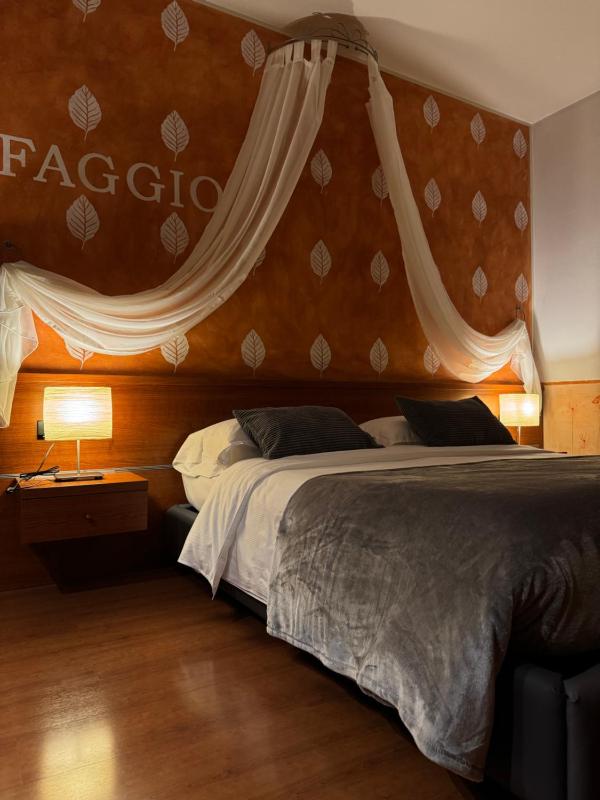 Double Room image 1
