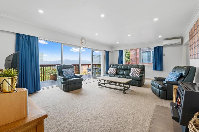 Skyline Staycation - Rotorua Holiday Home - image 18