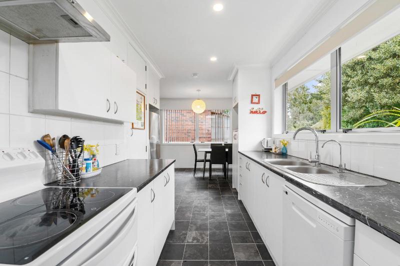 Skyline Staycation - Rotorua Holiday Home - image 13