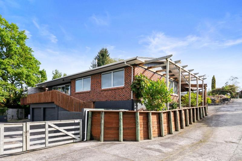 Skyline Staycation - Rotorua Holiday Home - image 9