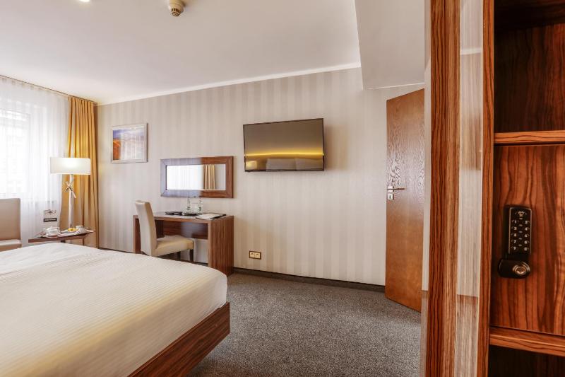 Deluxe Apartment image 3