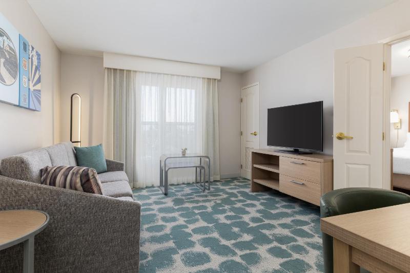 One-Bedroom King Suite - Non-Smoking image 4