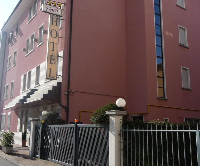 Hotel Paris - image 11