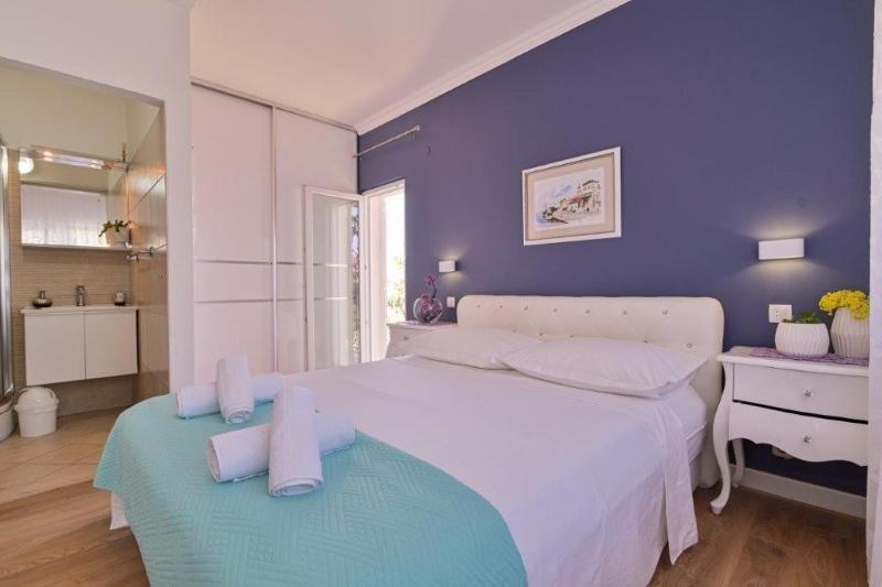 Apartments with parking space Trogir - 24144 - image 25