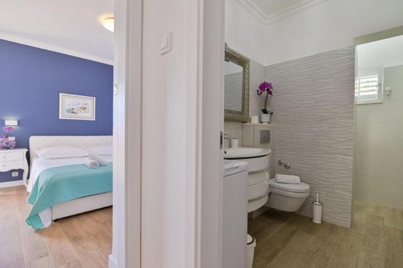 Apartments with parking space Trogir - 24144 - image 19
