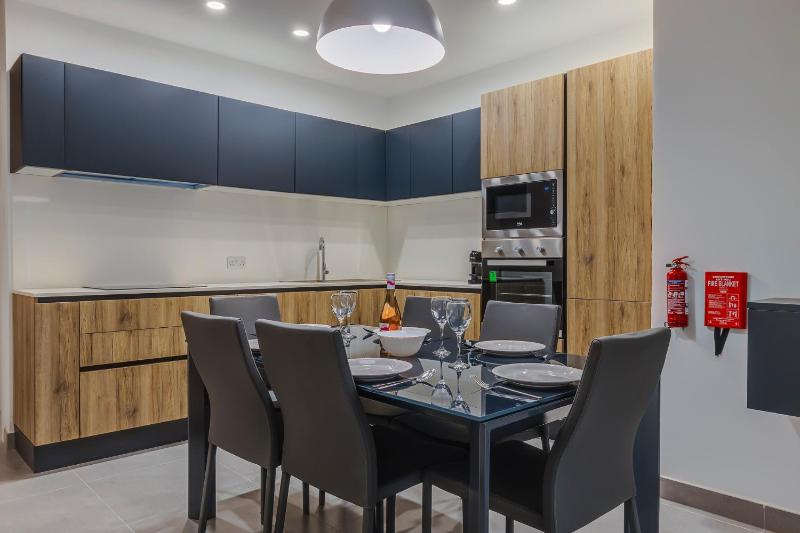 Bright and Modern 2BR Prime St Julian’s Location - image 12