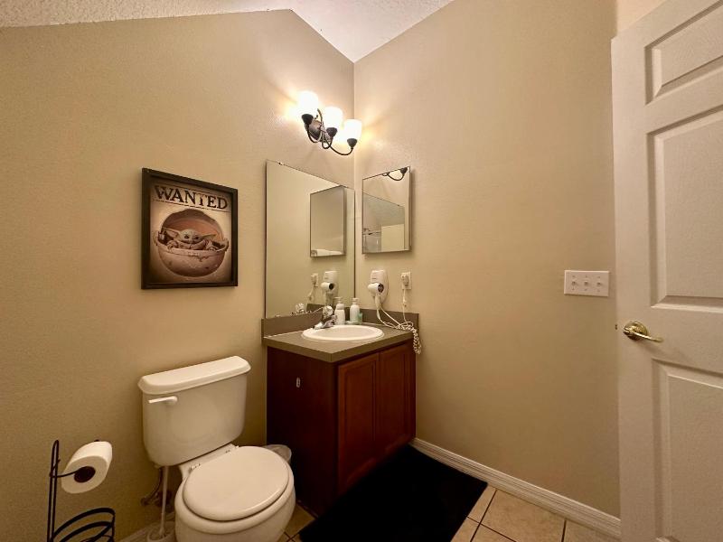 Grand Panoramic 3BR Townhouse Near Disney Parks - image 23