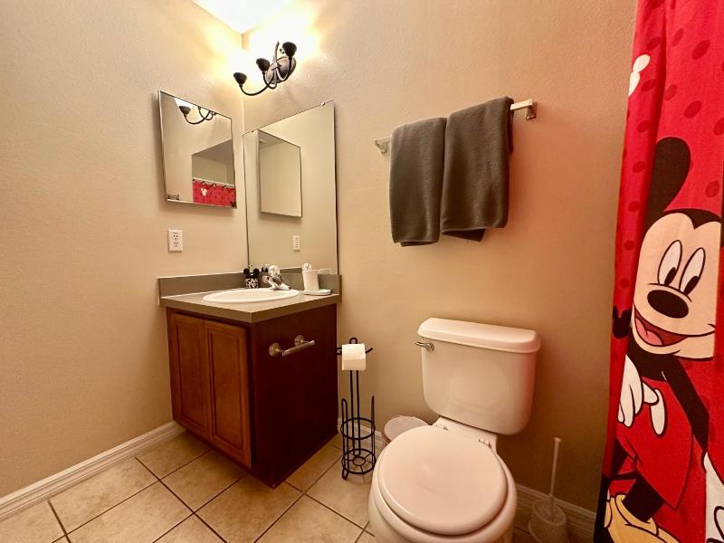 Grand Panoramic 3BR Townhouse Near Disney Parks - image 21