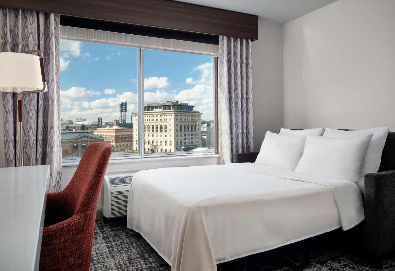 Hilton Garden Inn Detroit/Downtown - image 3