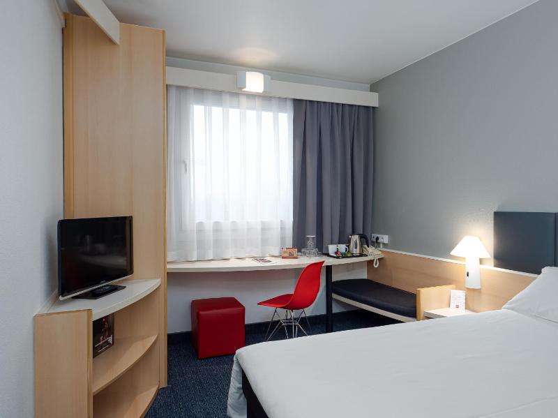 Superior Double Room image 4