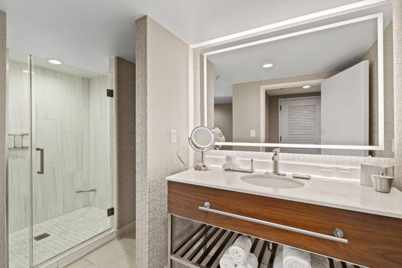 Junior Suite image 2