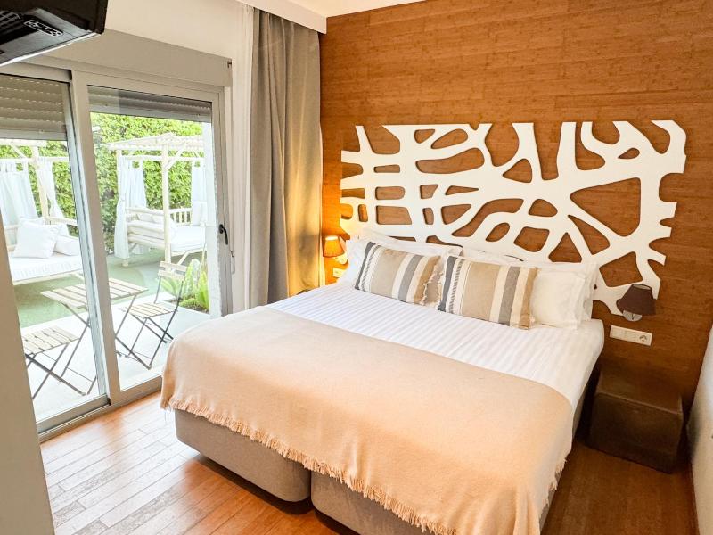 Standard Double Room image 1