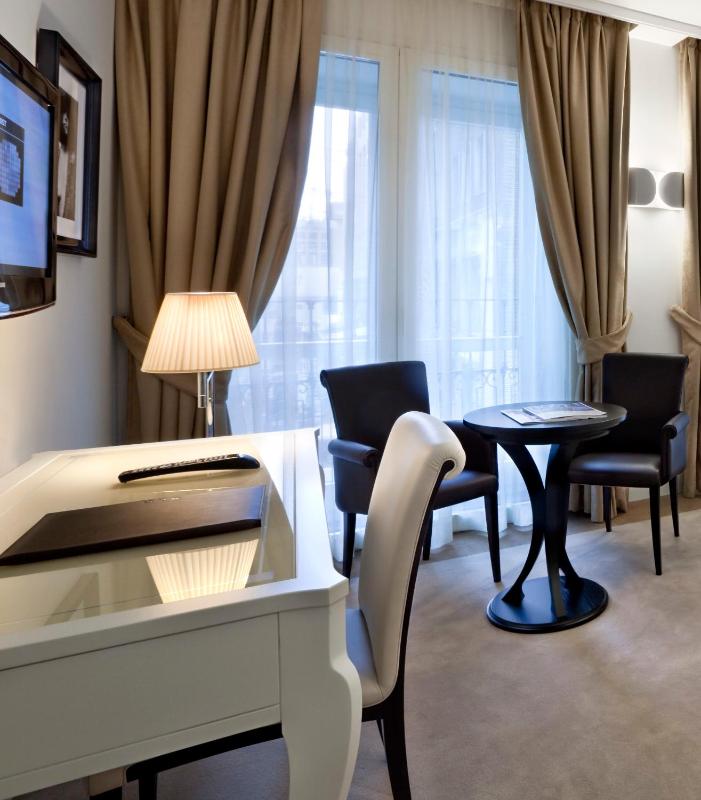 Superior Double Room Single Use image 1