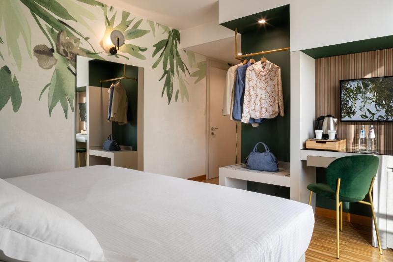 Superior Double or Twin Room image 1