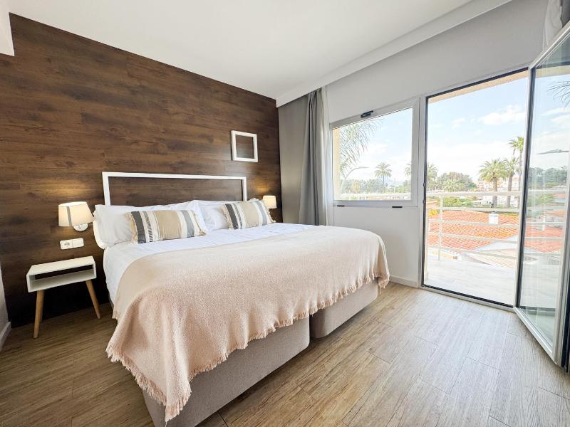 Superior Double Room image 1