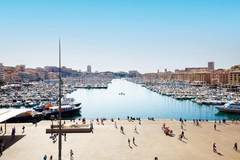 Terrace Suite with King Bed and Panoramic View image 4