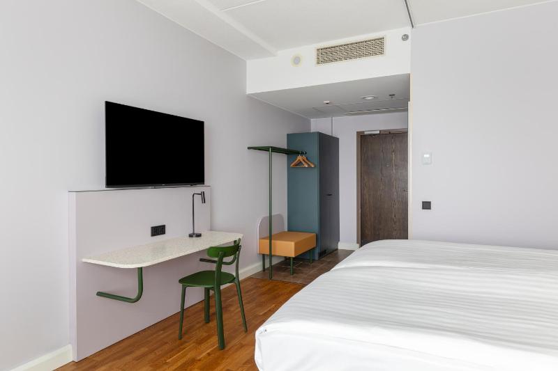 Superior Triple Room image 4