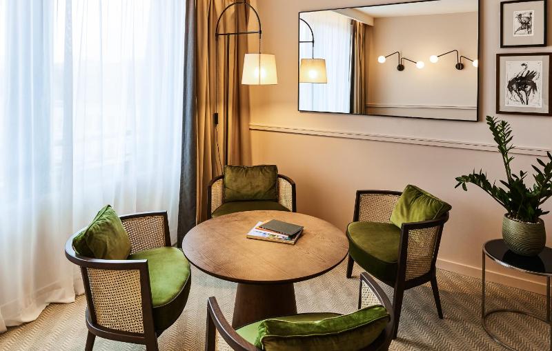 Junior Suite image 4