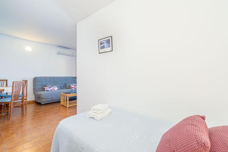 Basic Comfort Apartamento Onada 0139 con vista al canal - image 19