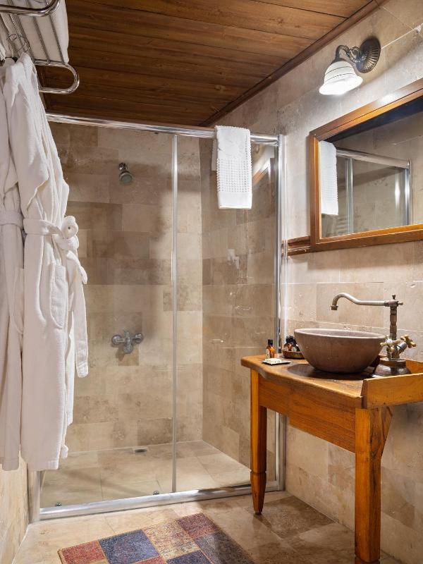 Standard Double Room image 1