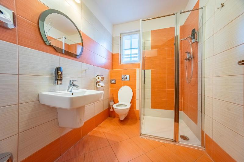 Triple Room image 3