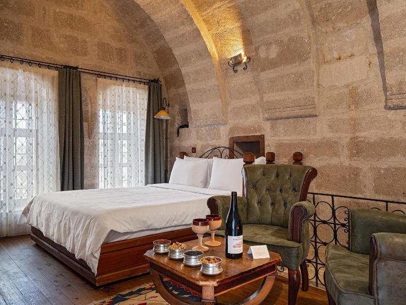 Standard Double Room image 4