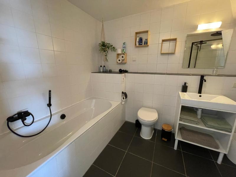 Double Room with Private Bathroom image 1