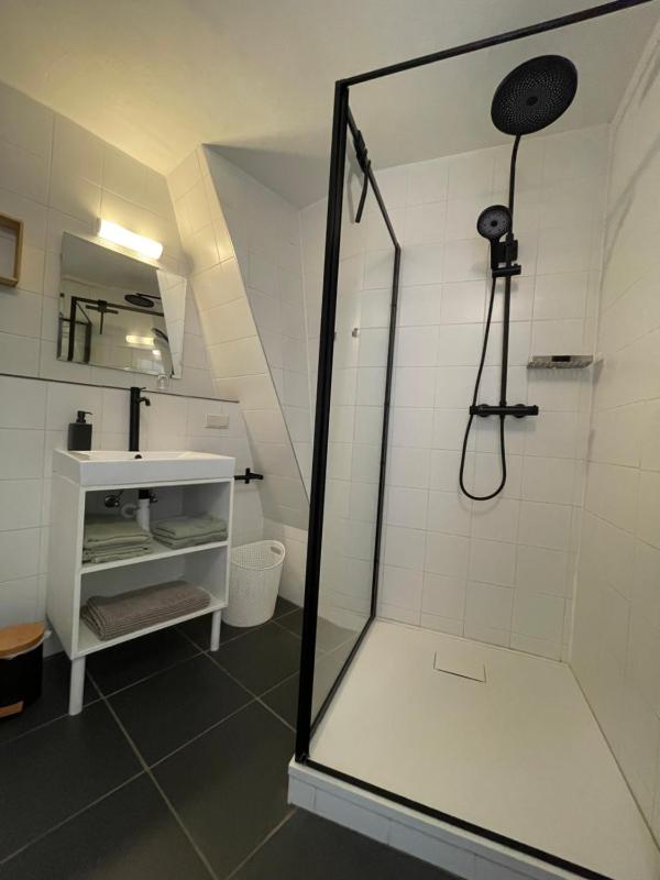 Double Room with Private Bathroom image 3