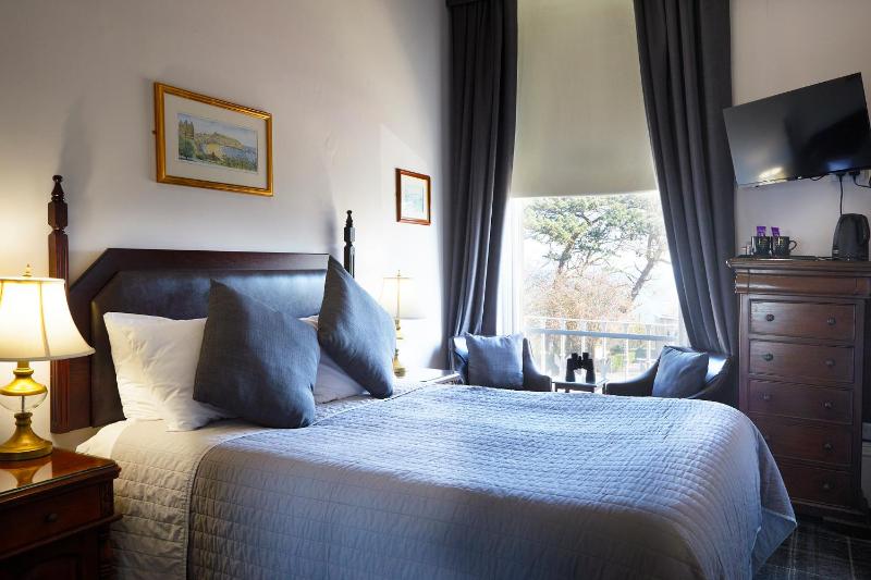 Double Room with Sea View image 4