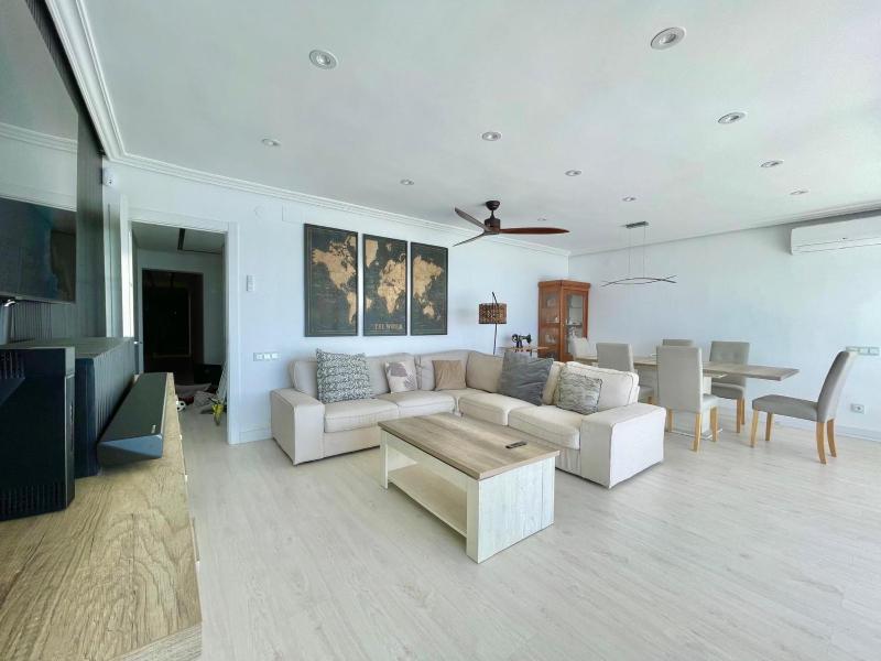 Emalco SeaFront Modern Apartment - image 2
